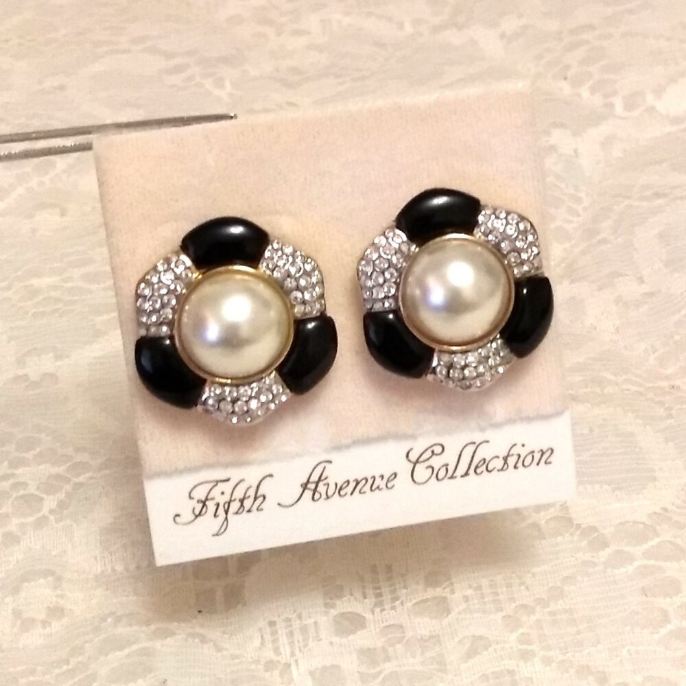 Vintage White Pearl Clear Cubic Zirconia Gold Tone Earrings Non-Pierced Clip